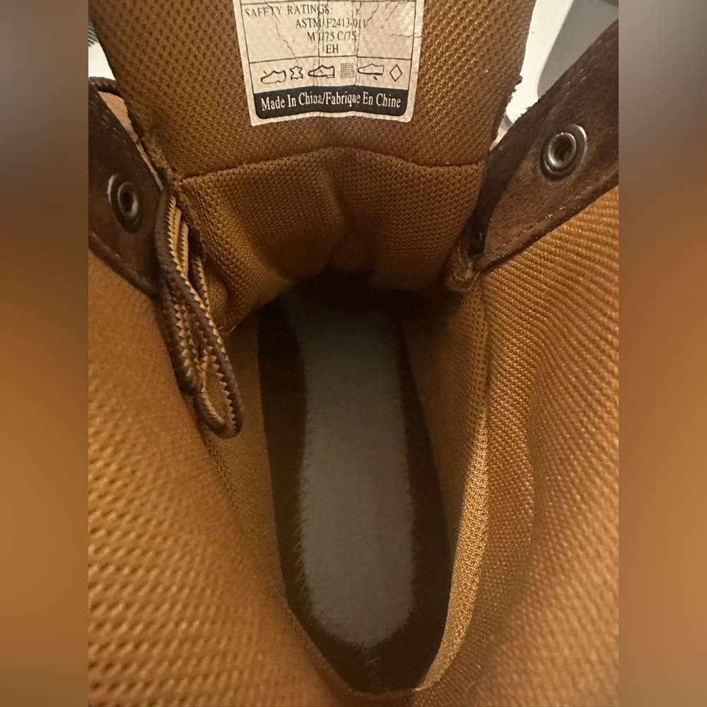 Carhartt Men's Brown Work Boots - Durable Leather Safety Boots - Picture 9 of 9
